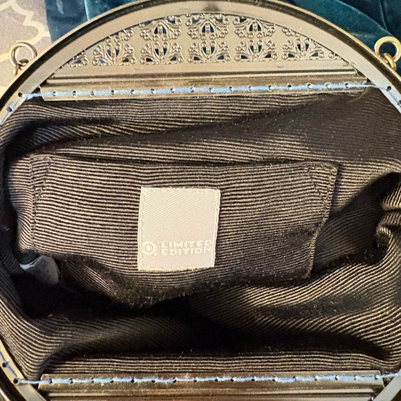 Vintage Inspired Teal with Gold Embroidery Bag & Matching Velvet Beaded Scarf. - Picture 5 of 8